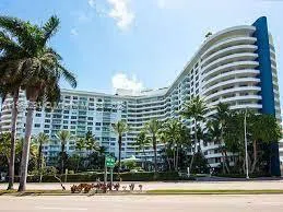 5151 Collins Ave #427